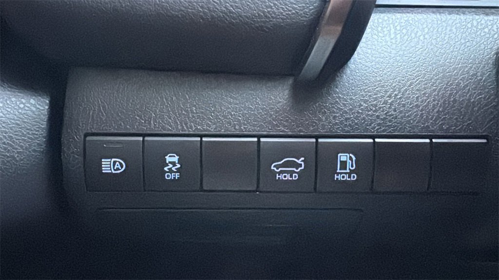 Used 2023 Toyota Camry LE image 17