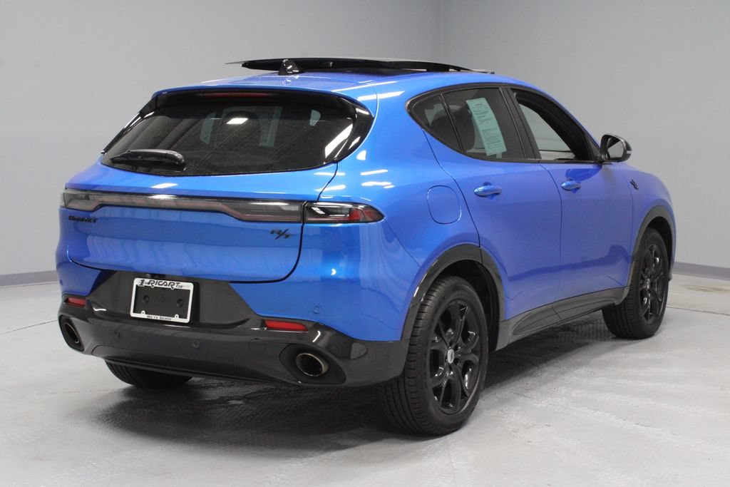 Used 2024 Dodge Hornet R/T Plus w/ R/T Blacktop Package AWD/4WD image 11