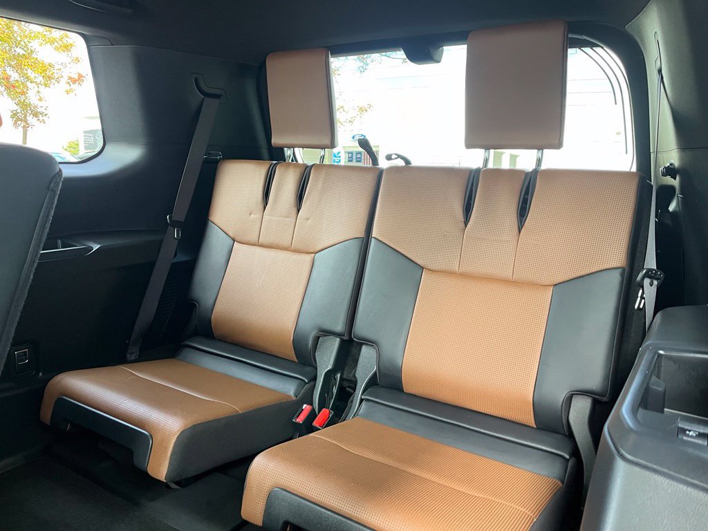 Used 2024 Lexus GX 550 w/ Accessory Package (Z1) AWD/4WD image 17