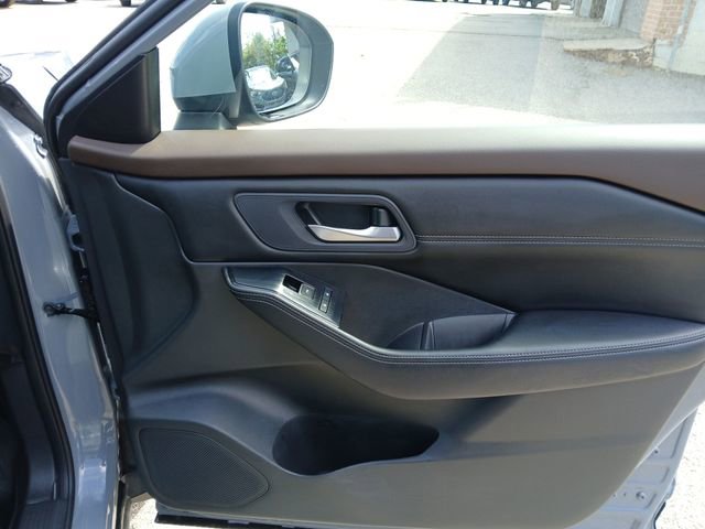 Used 2023 Nissan Rogue SL AWD/4WD image 48