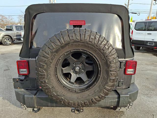 Used 2018 Jeep Wrangler Unlimited Sport S image 2