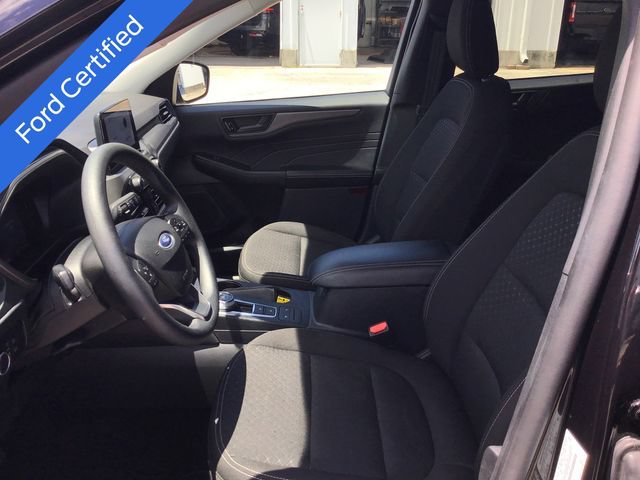 Certified 2025 Ford Escape Active AWD/4WD image 9