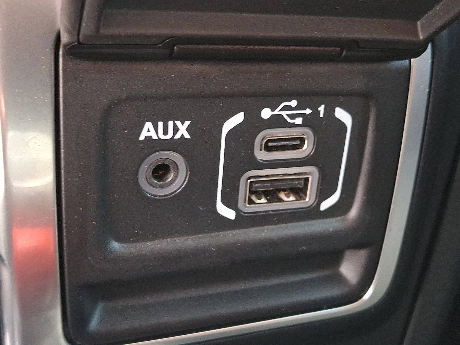 Used 2023 Jeep Gladiator Sport AWD/4WD image 23