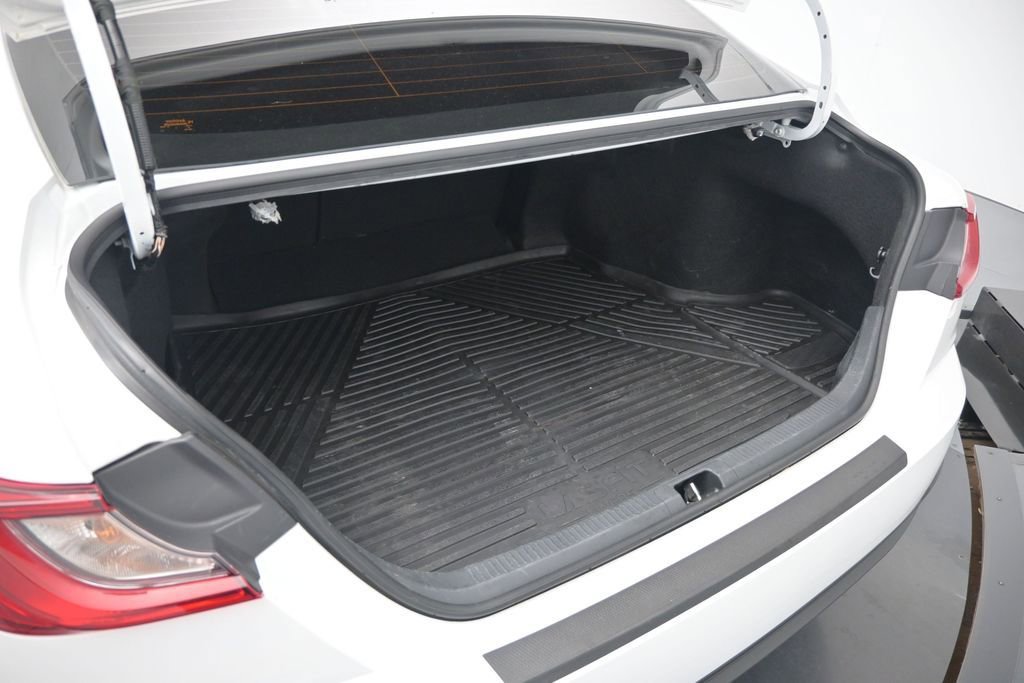 Used 2025 Toyota Camry SE FWD image 22