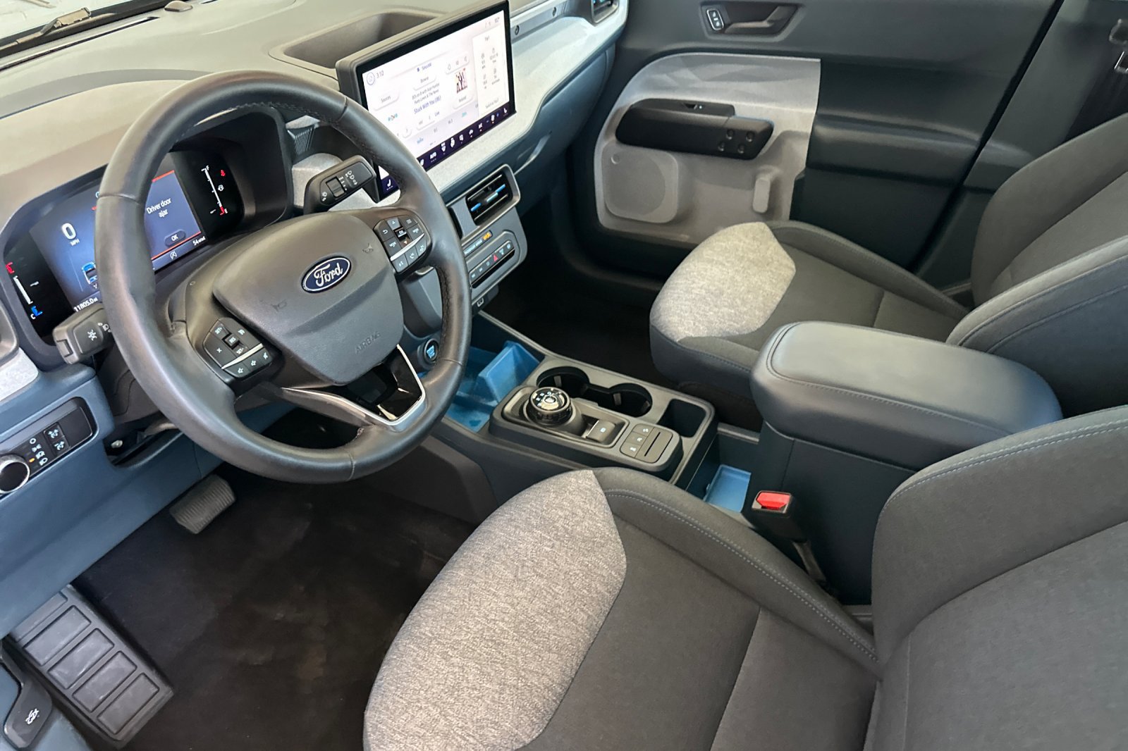 Certified 2025 Ford Maverick XLT w/ XLT Luxury Package AWD/4WD image 9