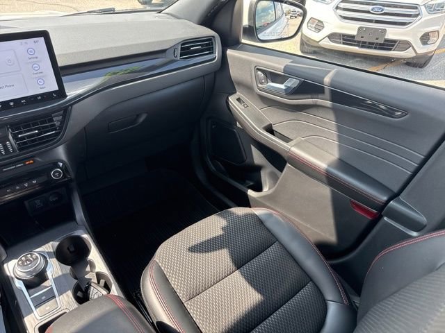 Certified 2023 Ford Escape ST-Line Select w/ Tech Pack #2 AWD/4WD image 25