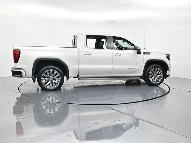 Used 2023 GMC Sierra 1500 Denali w/ Denali Reserve Package AWD/4WD image 2