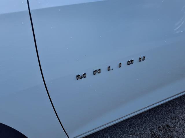 Used 2019 Chevrolet Malibu LT w/ Leather Package FWD image 6