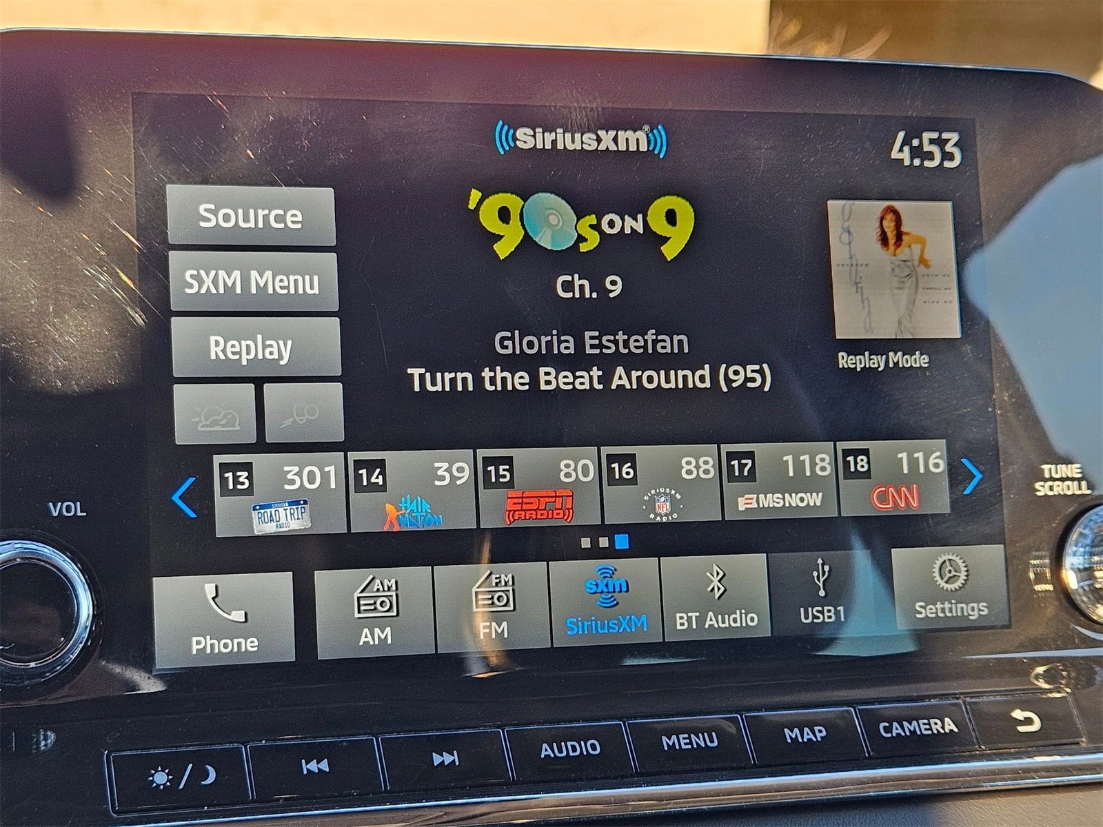 Used 2023 Mitsubishi Outlander SE image 17