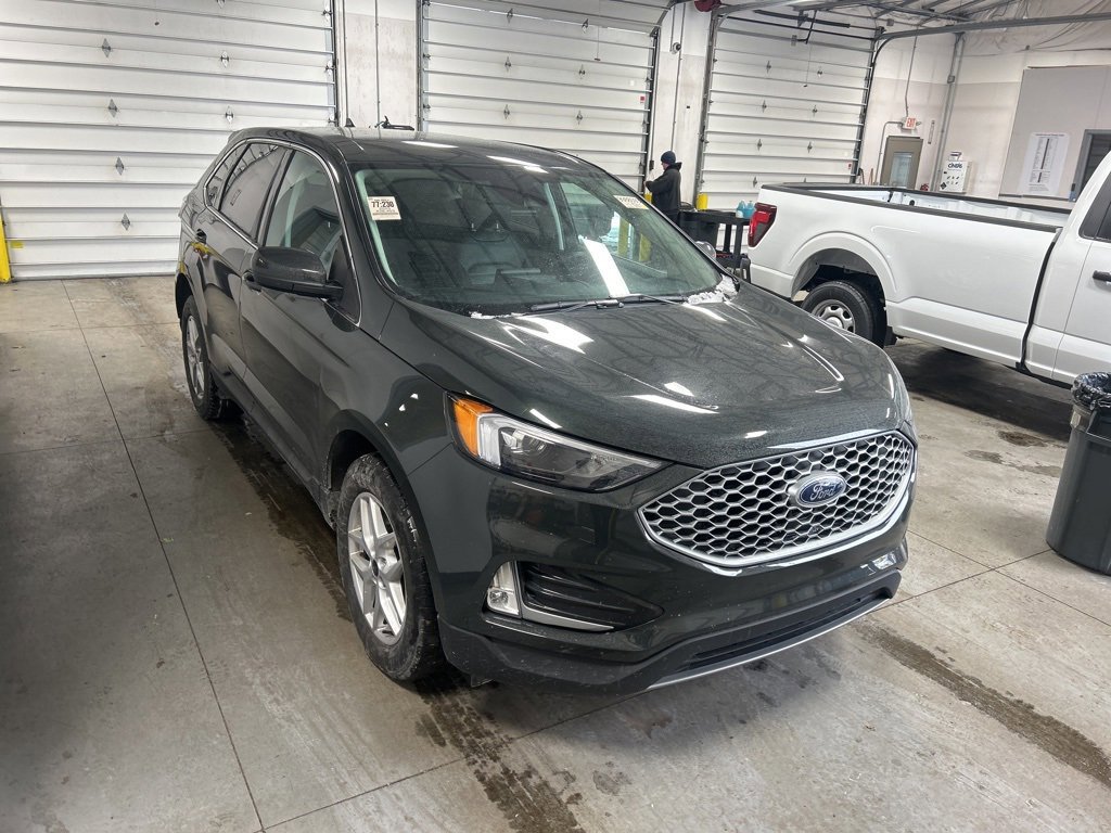 Certified 2023 Ford Edge SEL w/ Convenience Package image 4