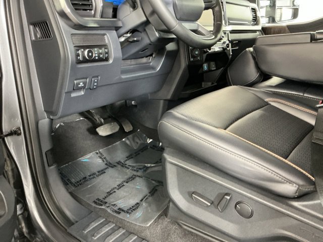 Certified 2025 Ford F350 Lariat w/ FX4 Off-Road Package AWD/4WD image 17
