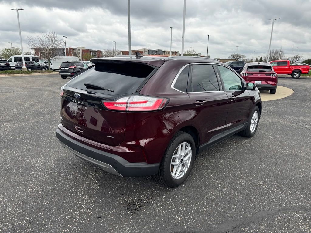 Certified 2024 Ford Edge SEL w/ Convenience Package AWD/4WD image 7