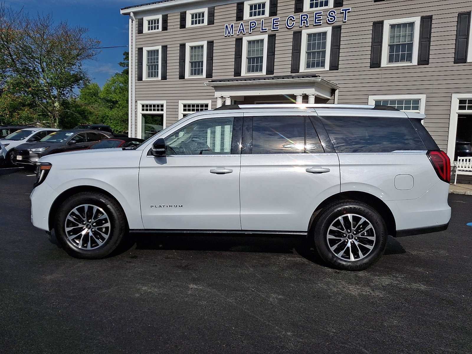 Certified 2025 Ford Expedition Platinum AWD/4WD image 8