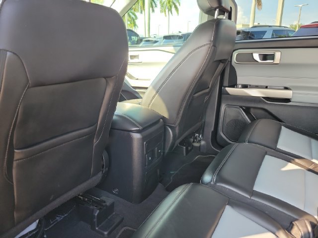Certified 2022 Ford Explorer XLT w/ Equipment Group 202A AWD/4WD image 16