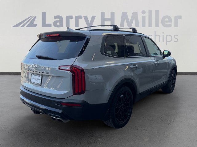 Used 2022 Kia Telluride EX w/ EX Premium Package image 5