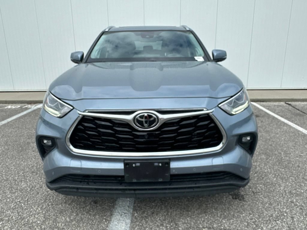 Used 2022 Toyota Highlander Limited AWD/4WD image 11