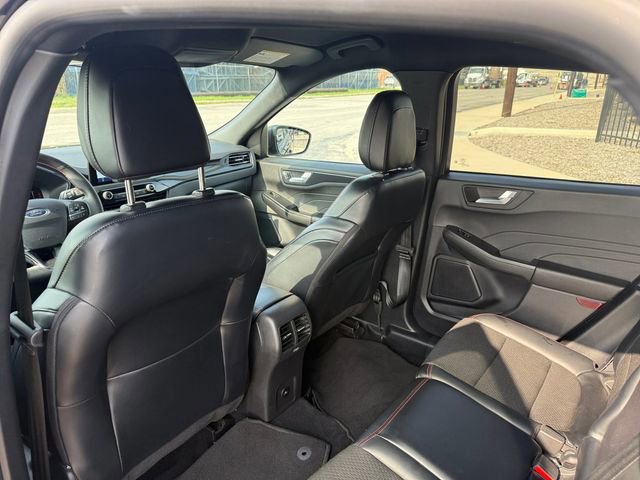 Certified 2025 Ford Escape ST-Line image 11