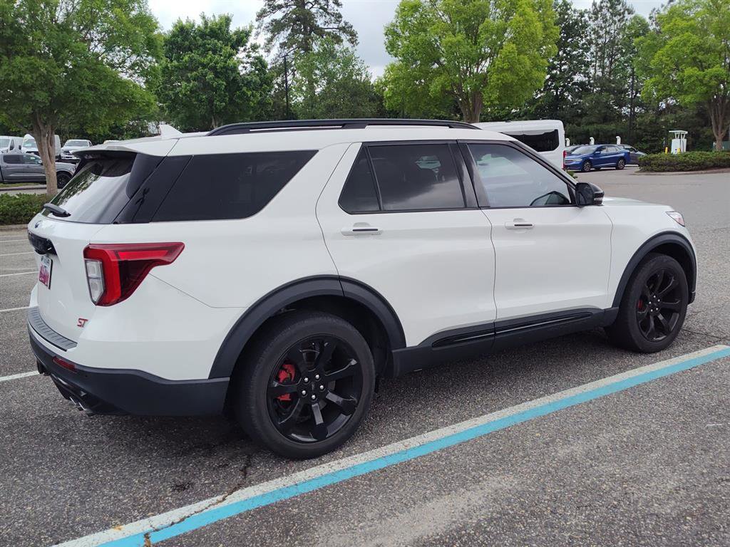 Certified 2022 Ford Explorer ST w/ Equipment Group 401A AWD/4WD image 4