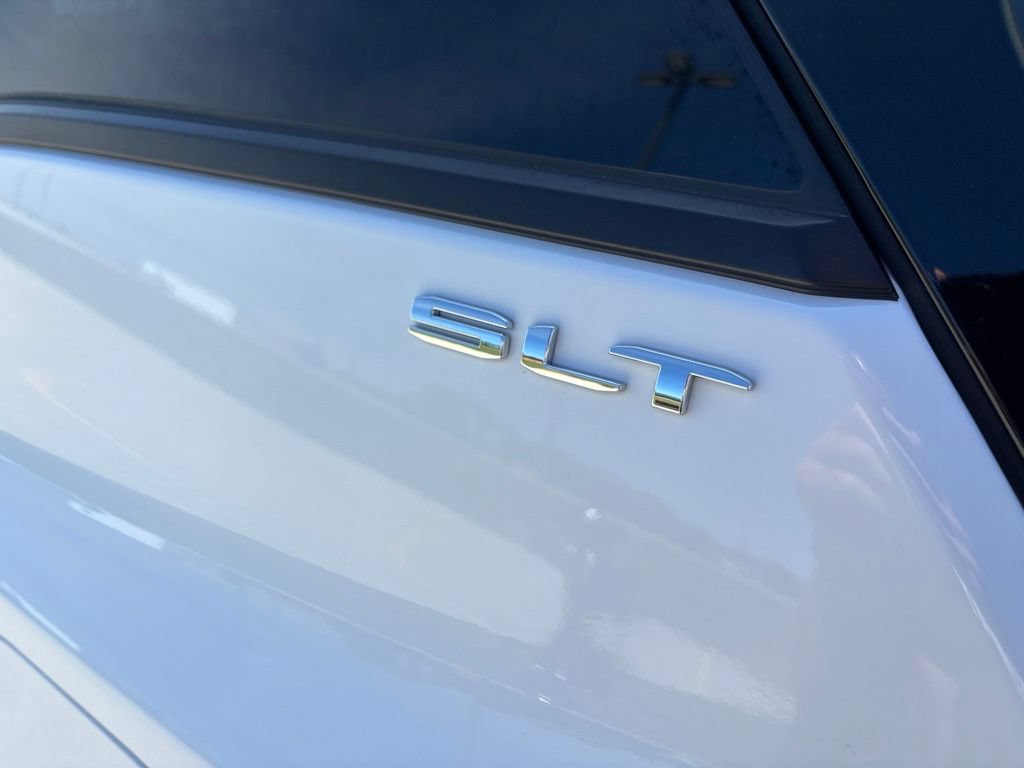 Used 2023 GMC Terrain SLT w/ Tech Package AWD/4WD image 12