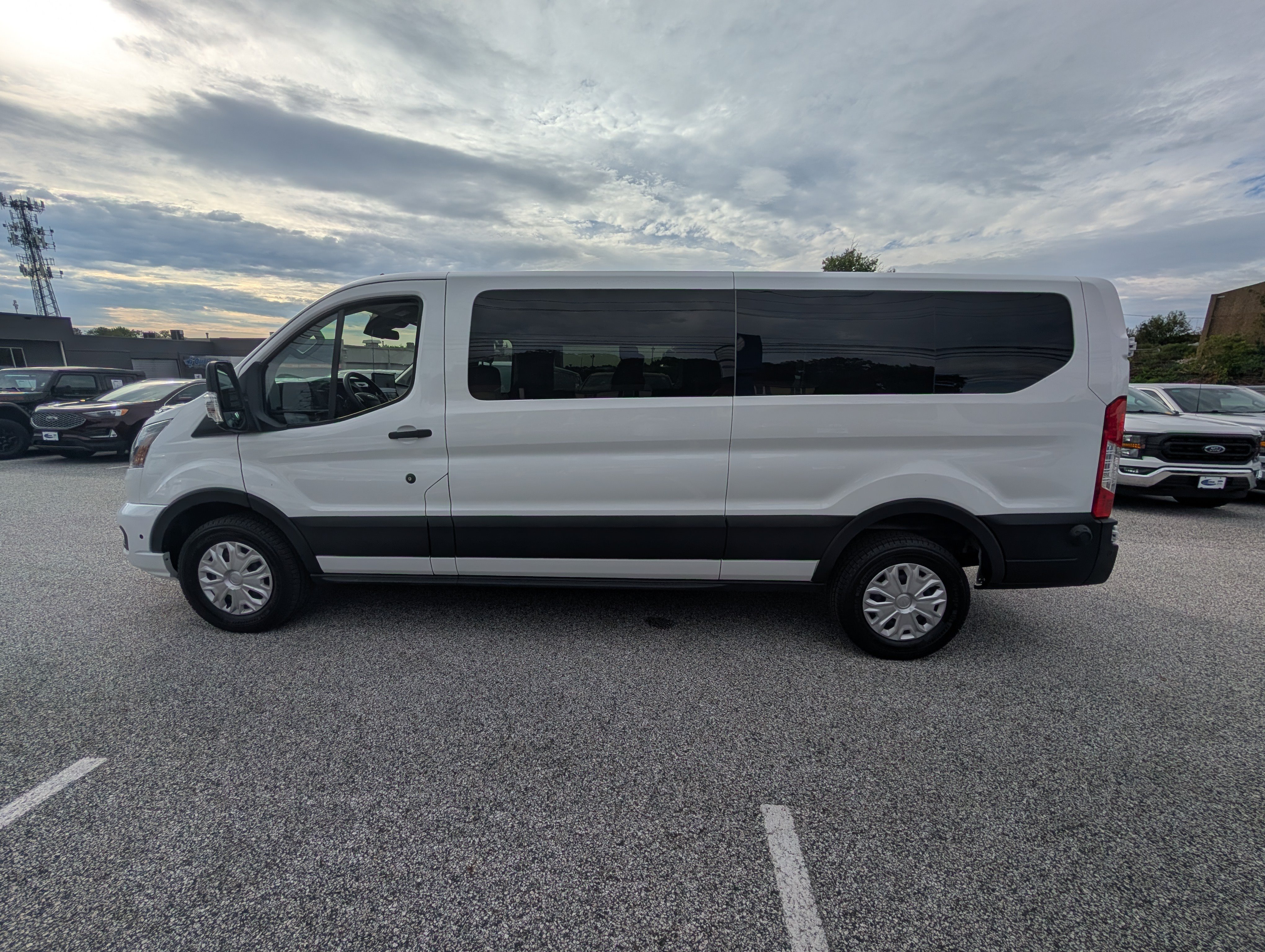 Certified 2024 Ford Transit 350 XLT RWD image 3