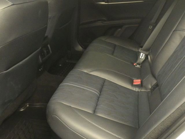 Used 2025 Toyota Camry XSE w/ Premium Plus Package image 10