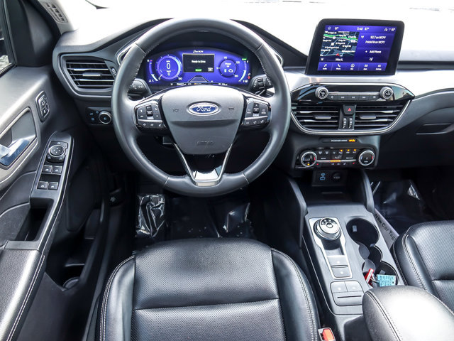 Certified 2022 Ford Escape Titanium AWD/4WD image 15