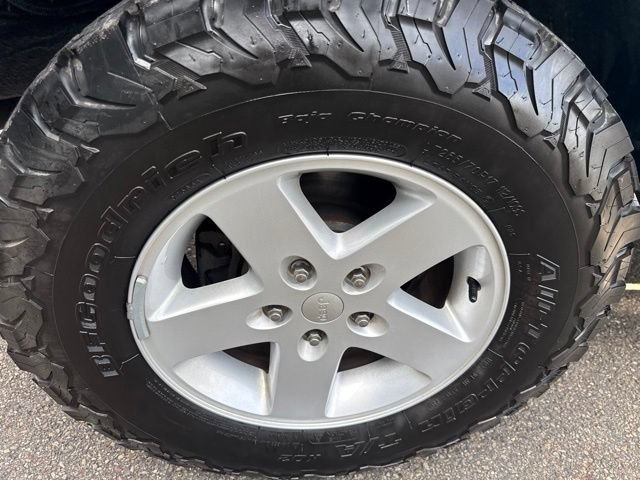 Used 2017 Jeep Wrangler Sport w/ Quick Order Package 24S AWD/4WD image 13
