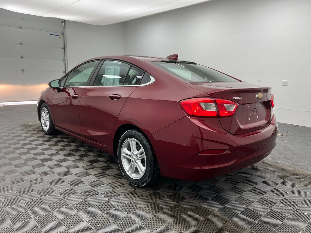 Used 2018 Chevrolet Cruze LT w/ Convenience Package image 6
