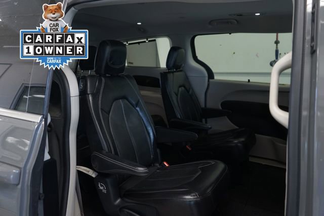 Used 2022 Chrysler Pacifica Touring-L image 22