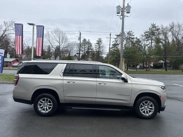 Used 2022 Chevrolet Suburban LT AWD/4WD image 5