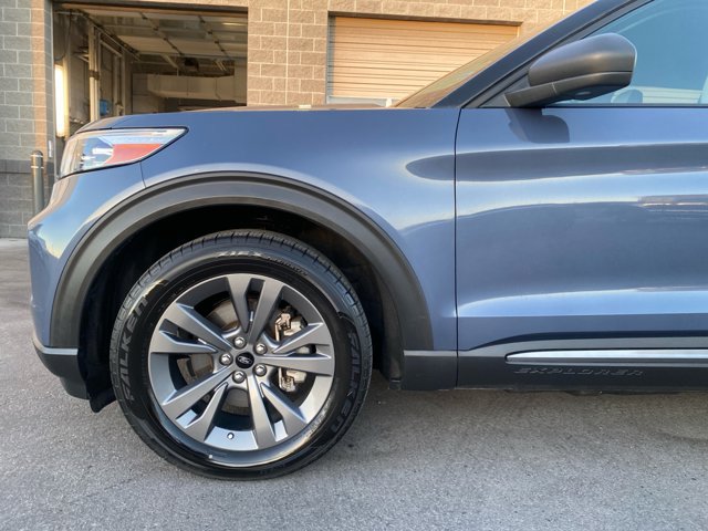 Certified 2021 Ford Explorer XLT w/ Equipment Group 202A RWD image 9