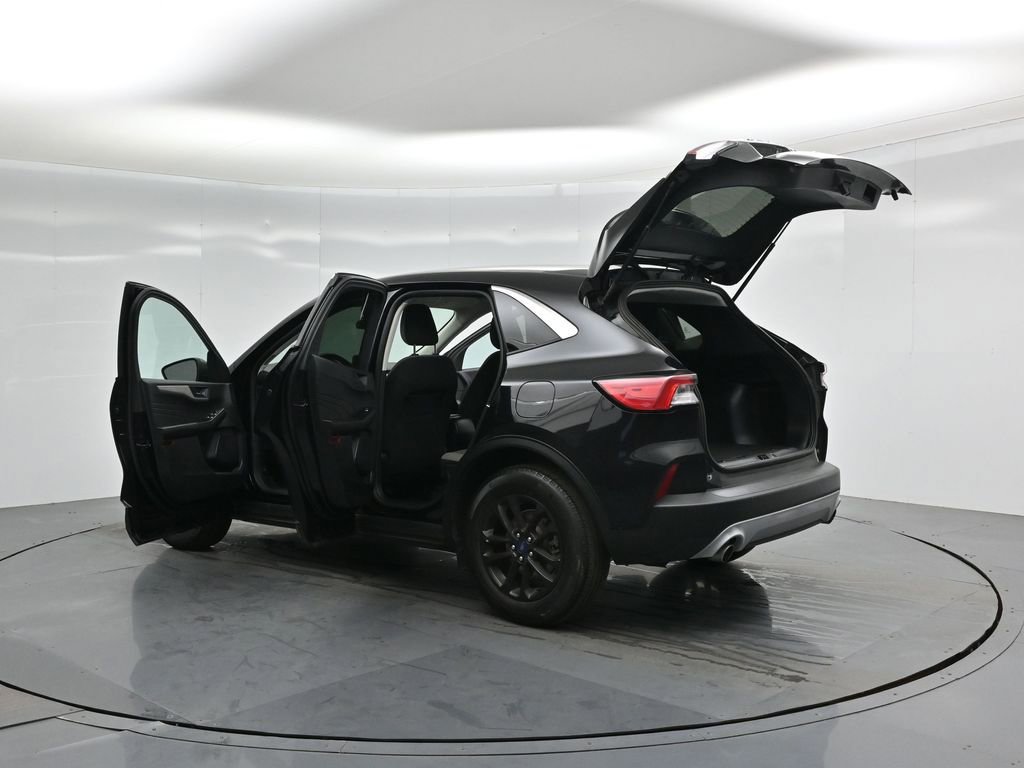 Certified 2022 Ford Escape SE image 32