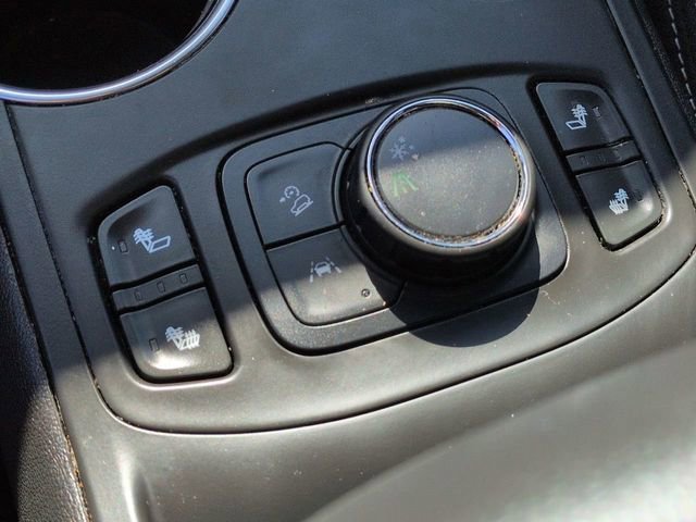 Used 2023 GMC Terrain SLE w/ Driver Convenience Package image 29