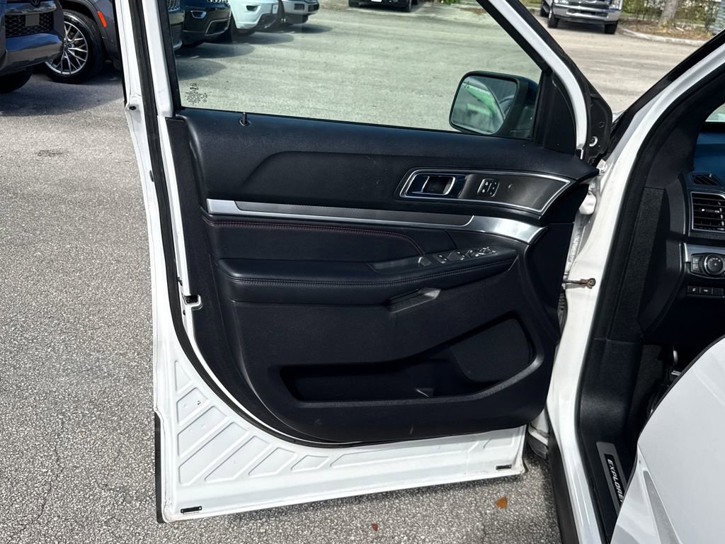 Certified 2019 Ford Explorer Sport w/ Equipment Group 401A image 14