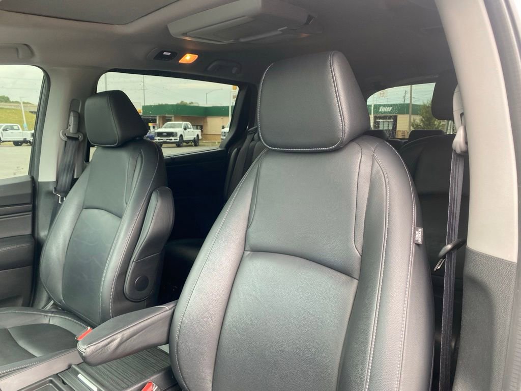Used 2023 Honda Odyssey Touring image 11