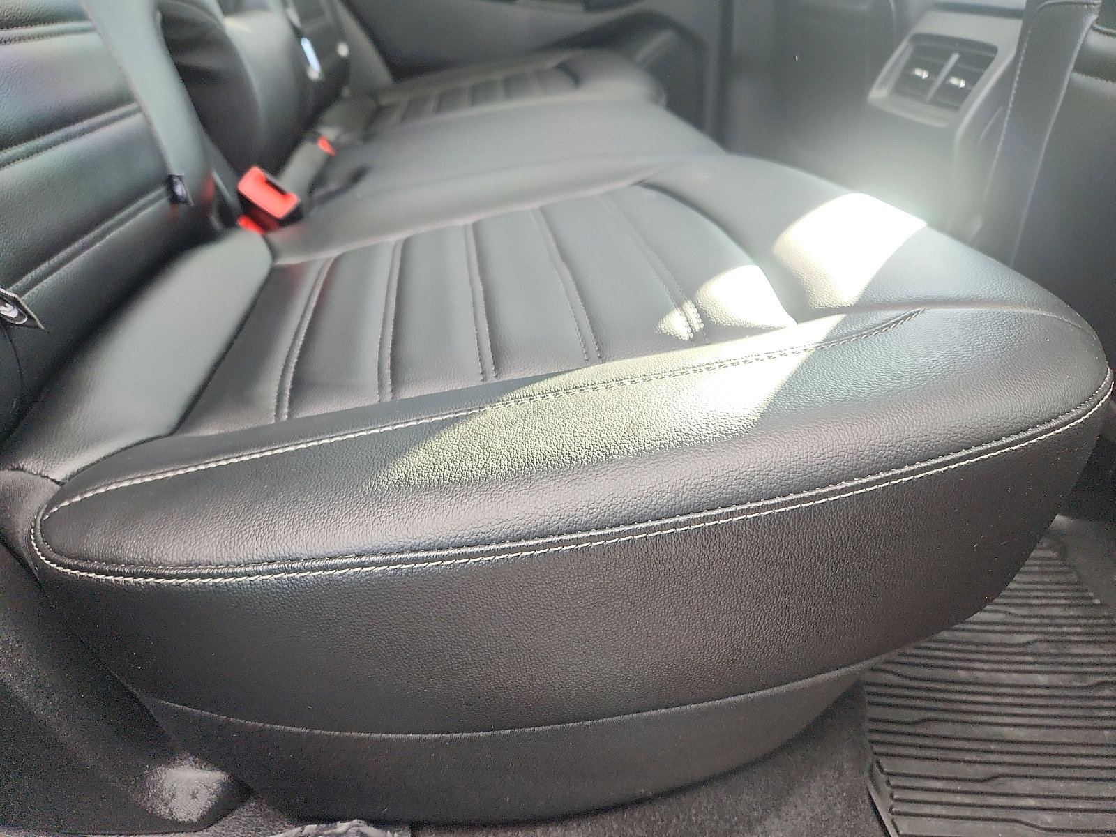 Certified 2022 Ford Edge SEL w/ Convenience Package image 31