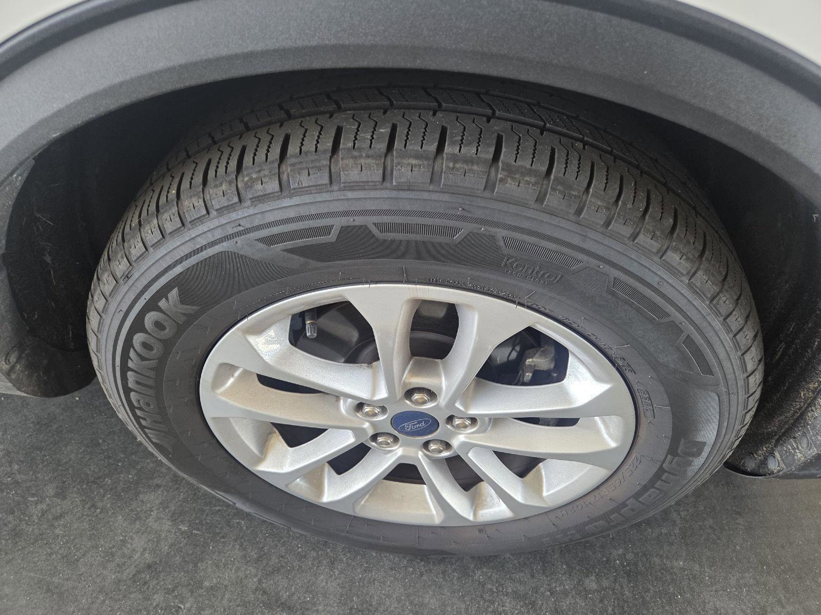 Certified 2020 Ford Escape SE image 5