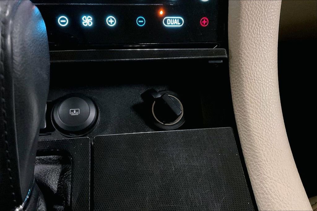 Certified 2017 Ford Taurus Limited image 30