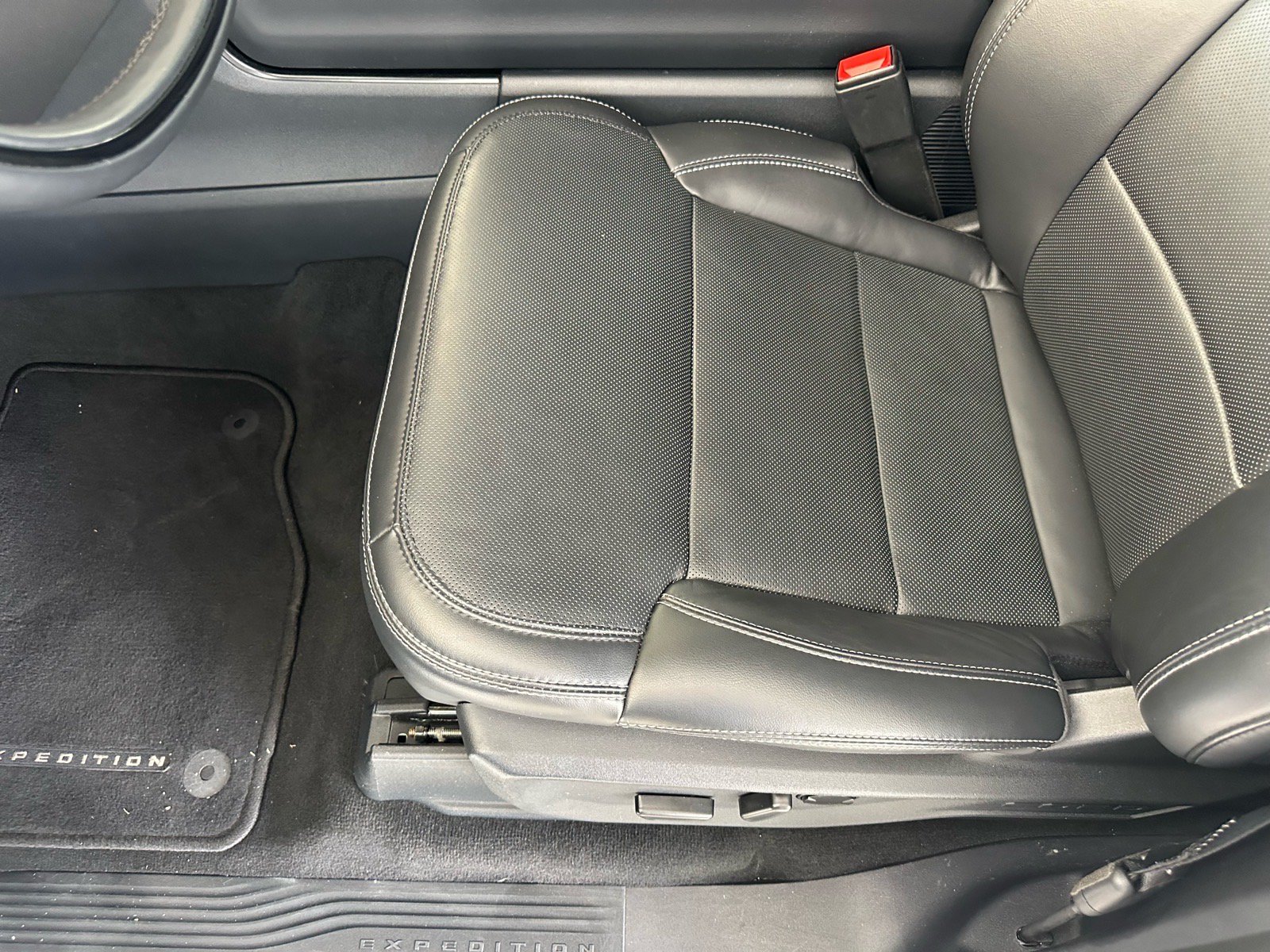 Certified 2025 Ford Expedition Max Platinum AWD/4WD image 24