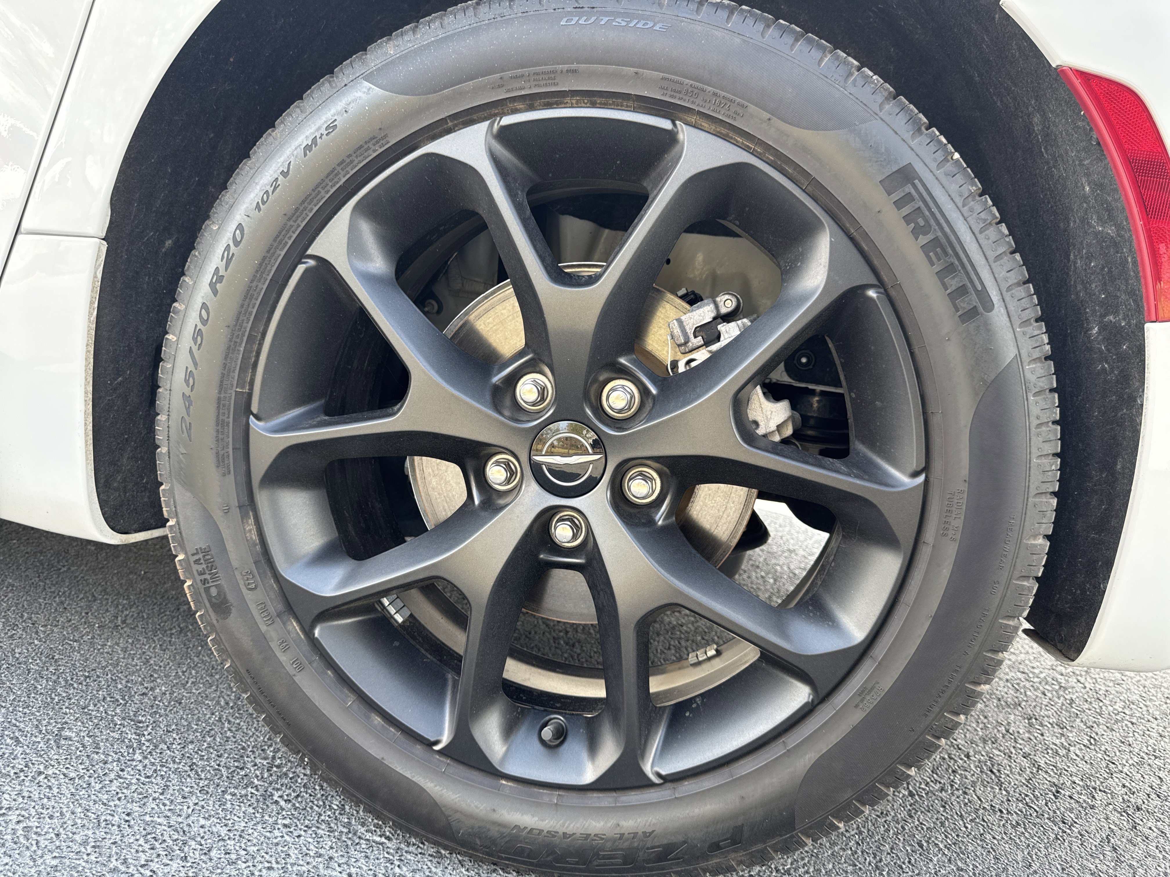 Used 2024 Chrysler Pacifica Touring-L w/ S Appearance Package FWD image 30