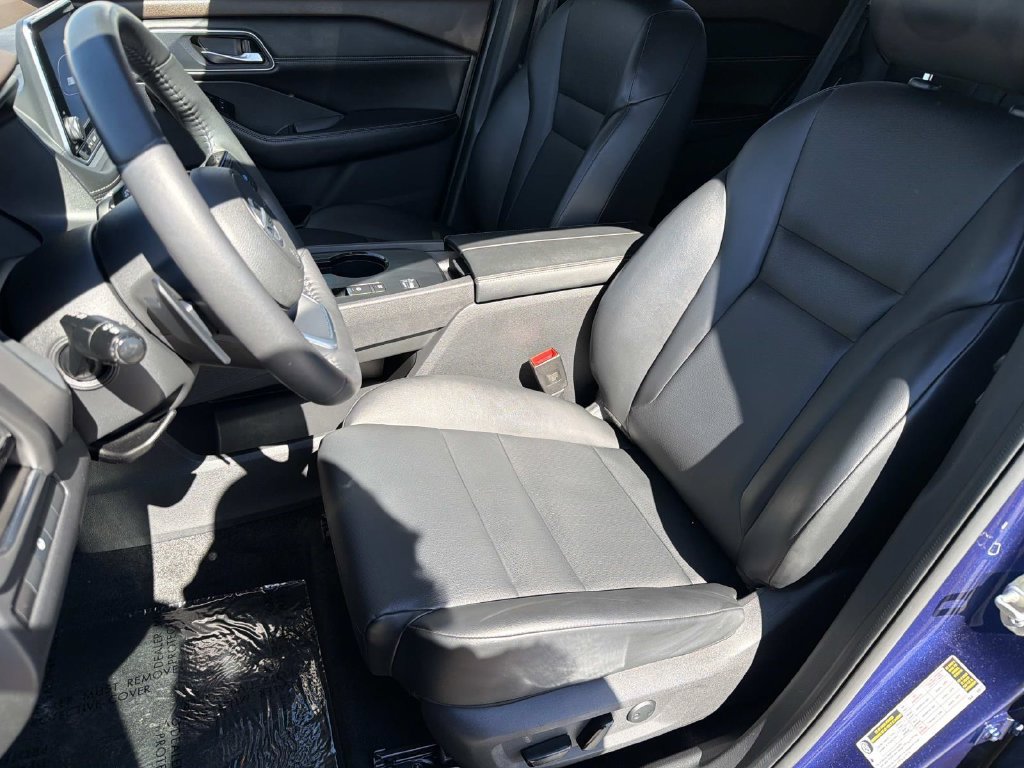 Used 2021 Nissan Rogue SV w/ Premium Package FWD image 20