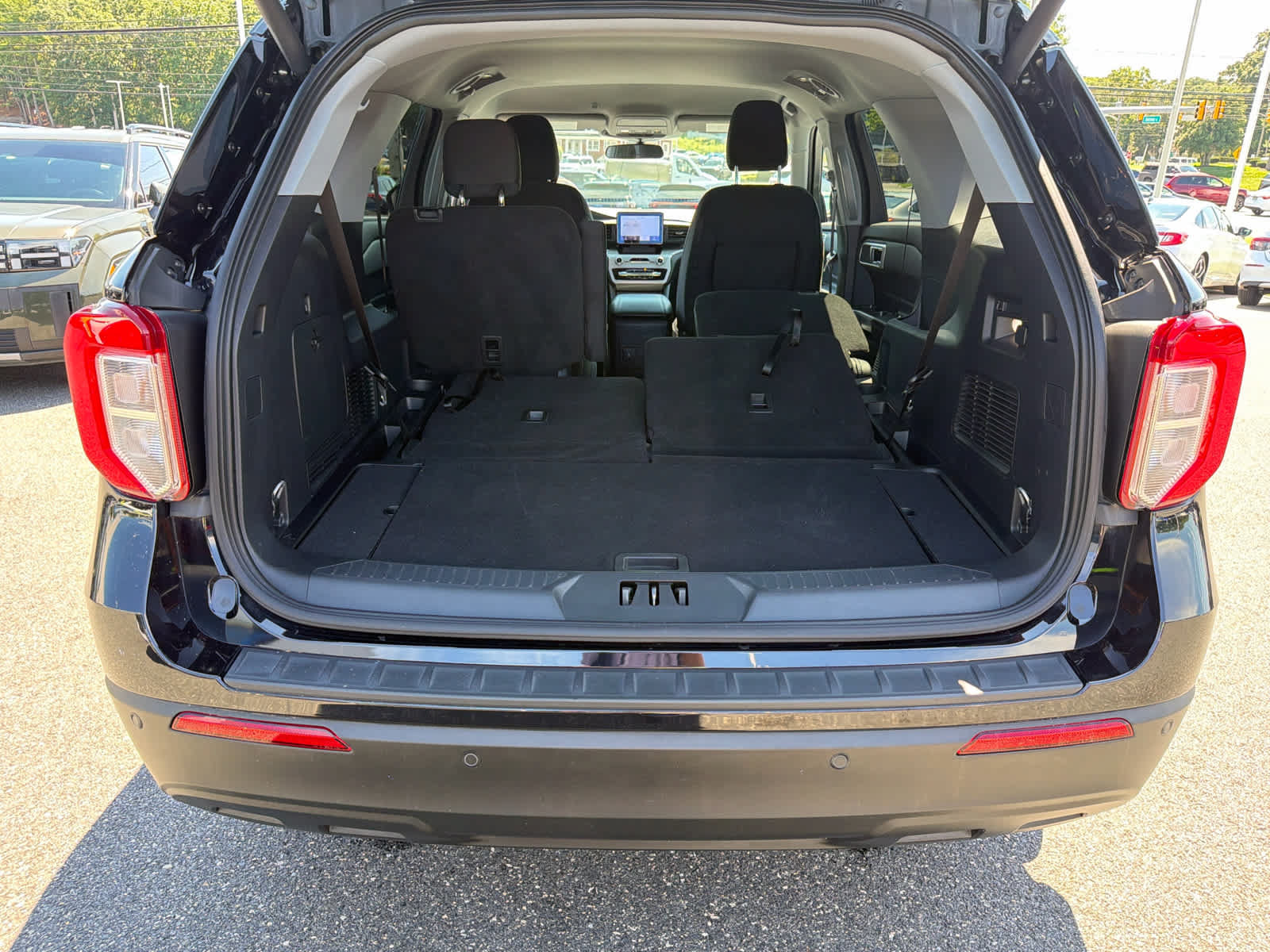 Certified 2023 Ford Explorer XLT AWD/4WD image 26