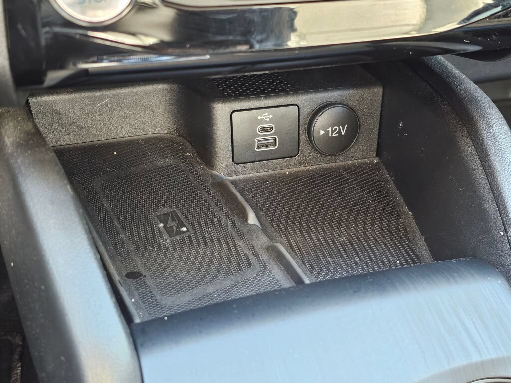 Certified 2025 Ford Escape Platinum AWD/4WD image 27
