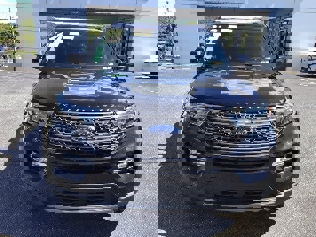 Certified 2022 Ford Explorer XLT w/ Equipment Group 202A image 7