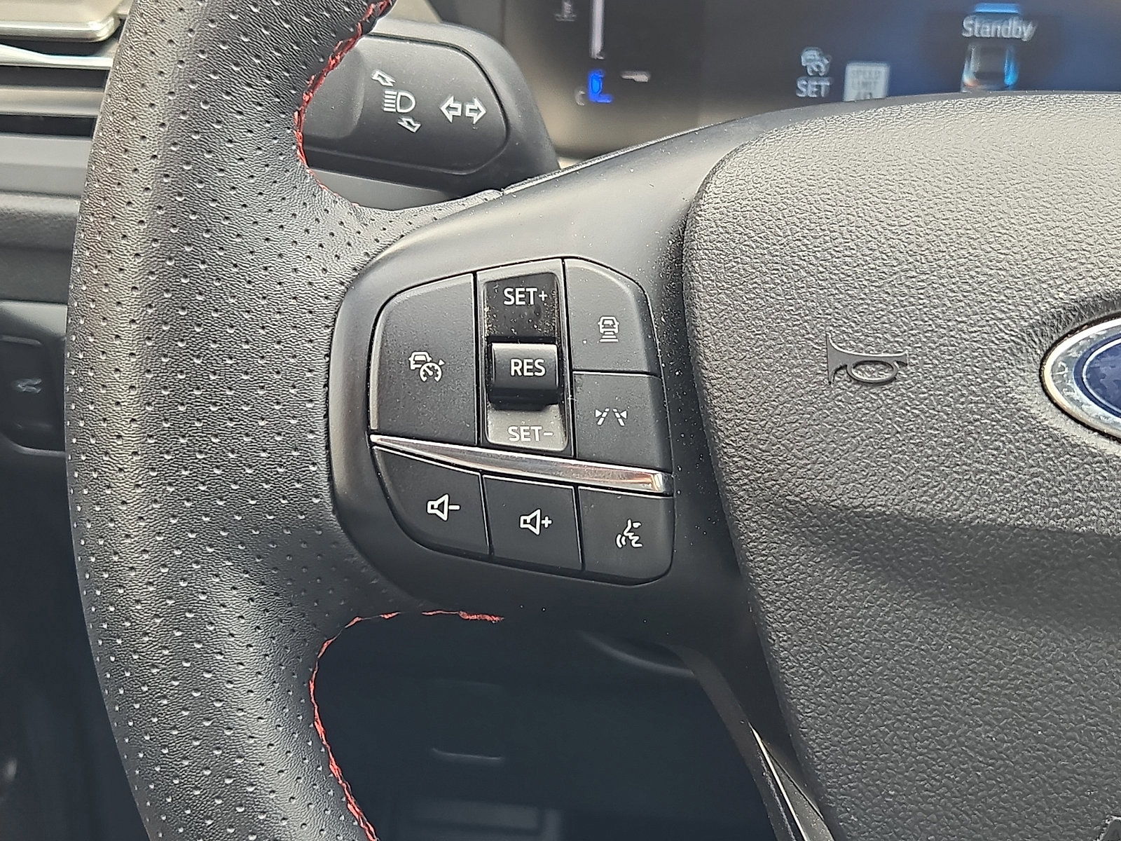 Certified 2025 Ford Escape ST-Line w/ Tech Pack #1 AWD/4WD image 23