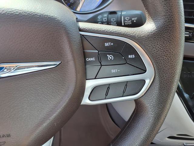 Used 2021 Chrysler Voyager Lxi image 11