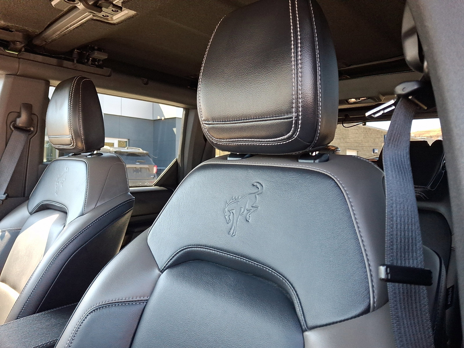 Certified 2025 Ford Bronco Outer Banks w/ Black Appearance Package image 14