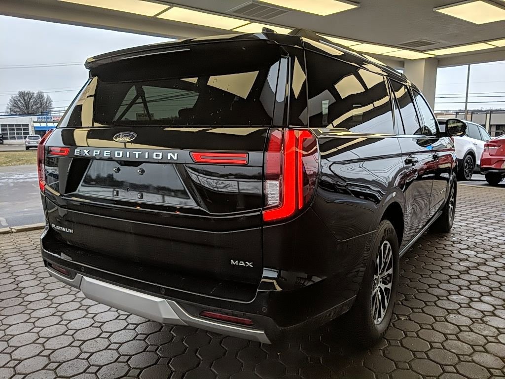 Certified 2025 Ford Expedition Max Platinum image 3