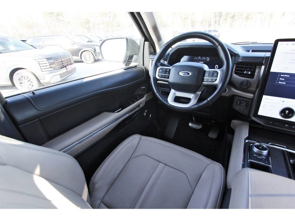 Certified 2023 Ford Expedition Limited image 11