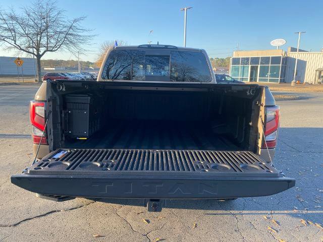 Used 2024 Nissan Titan PRO-4X w/ Pro-4x Convenience Package image 9